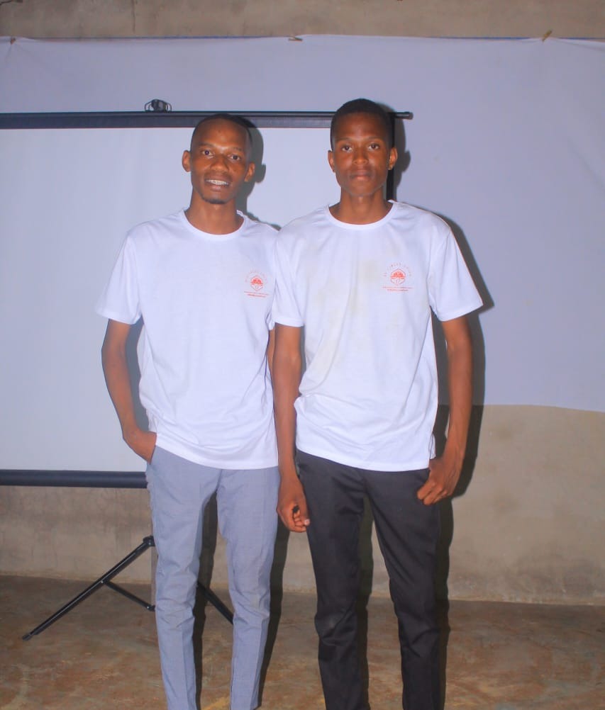 Youth worship session